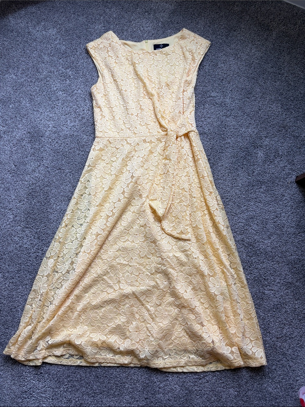 Sleeveless Lace Midi Dress with Waist Tie in Pale Yellow